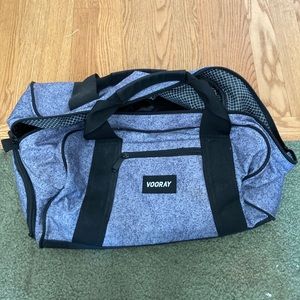 Vooray Burner Gym Duffel Bag/Gray with Black Trim